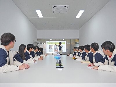 研发-1-1.jpg
